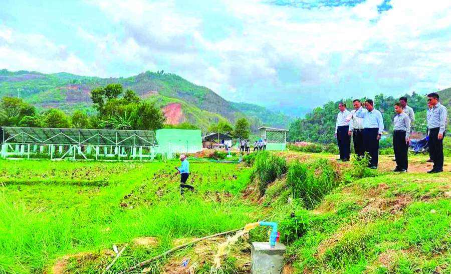 နမ့်ခင်မှသည် ရှမ်းအရှေ့တစ်လွှားဆီသို့ ….