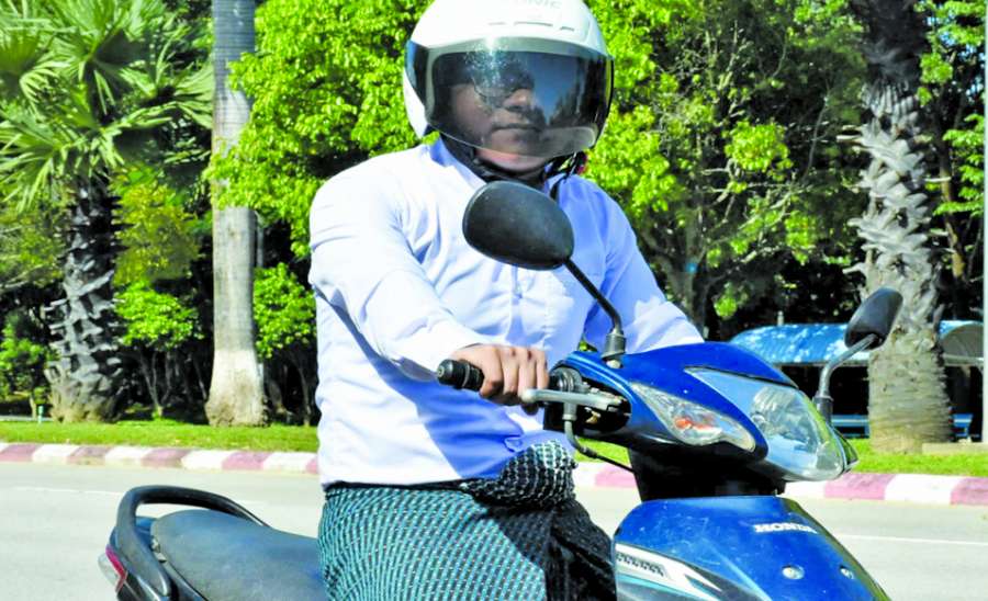 ဆိုင်ကယ်စီးလျှင် အရည်အသွေးပြည့်မီသော ဆိုင်ကယ်စီးဦးထုပ်ကို အမြဲဆောင်းရန် အရေးကြီးပါသည်