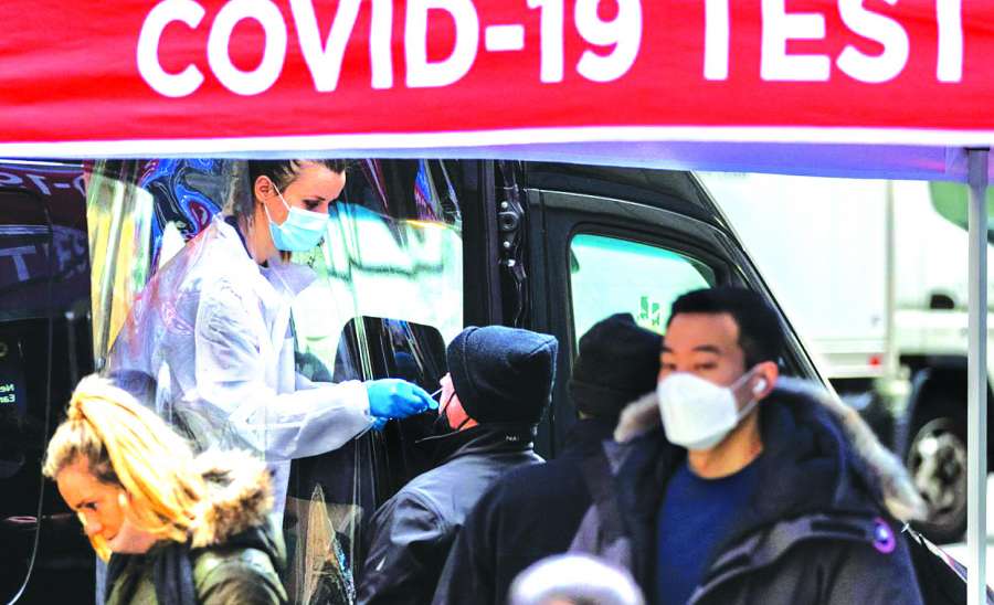 ကိုဗစ်-၁၉ အိုမီခရွန် ဗီဇမျိုးကွဲသစ်ကို သတိထား၍ စောင့်ကြည့်ခြင်း