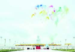 မာရဝိဇယမြတ်ဗုဒ္ဓ သက္ကာယချီရှိဦးခိုက် ကြည်ညိုဖွယ်ပ ဆင်ယင်ကြ ဗုဒ္ဓအနုပညာသိုက်