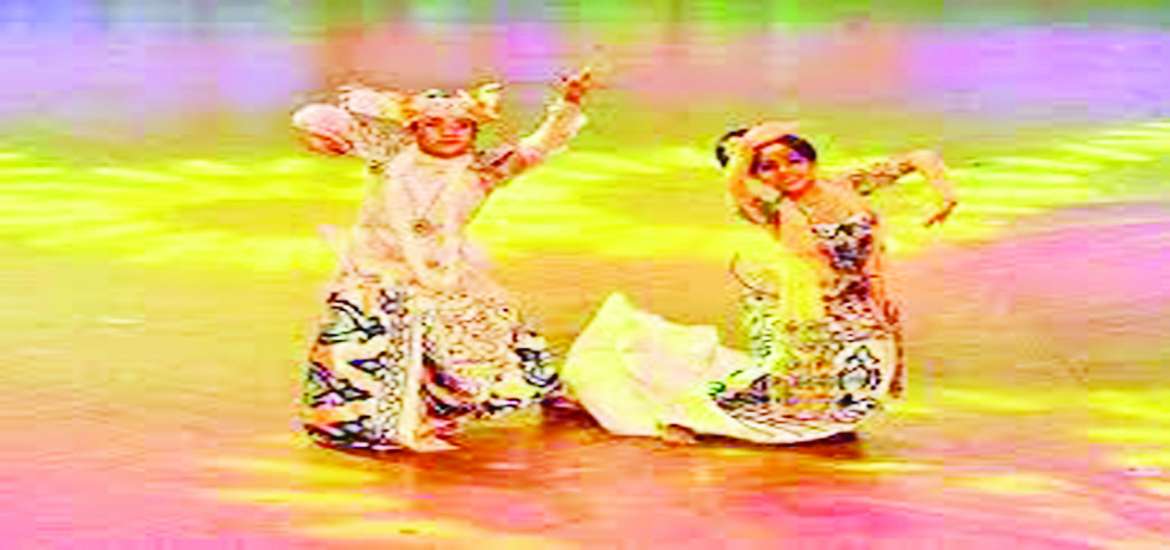 မြန်မာအက၊ မြန်မာဂီတ